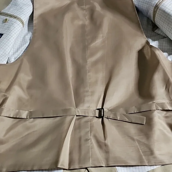C3🔹️Stafford Tan Suit 3pc Set - Picture 3 of 11